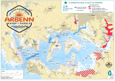 Kayak dans le Golfe du Morbihan avec vue sur les îles et eaux calmes